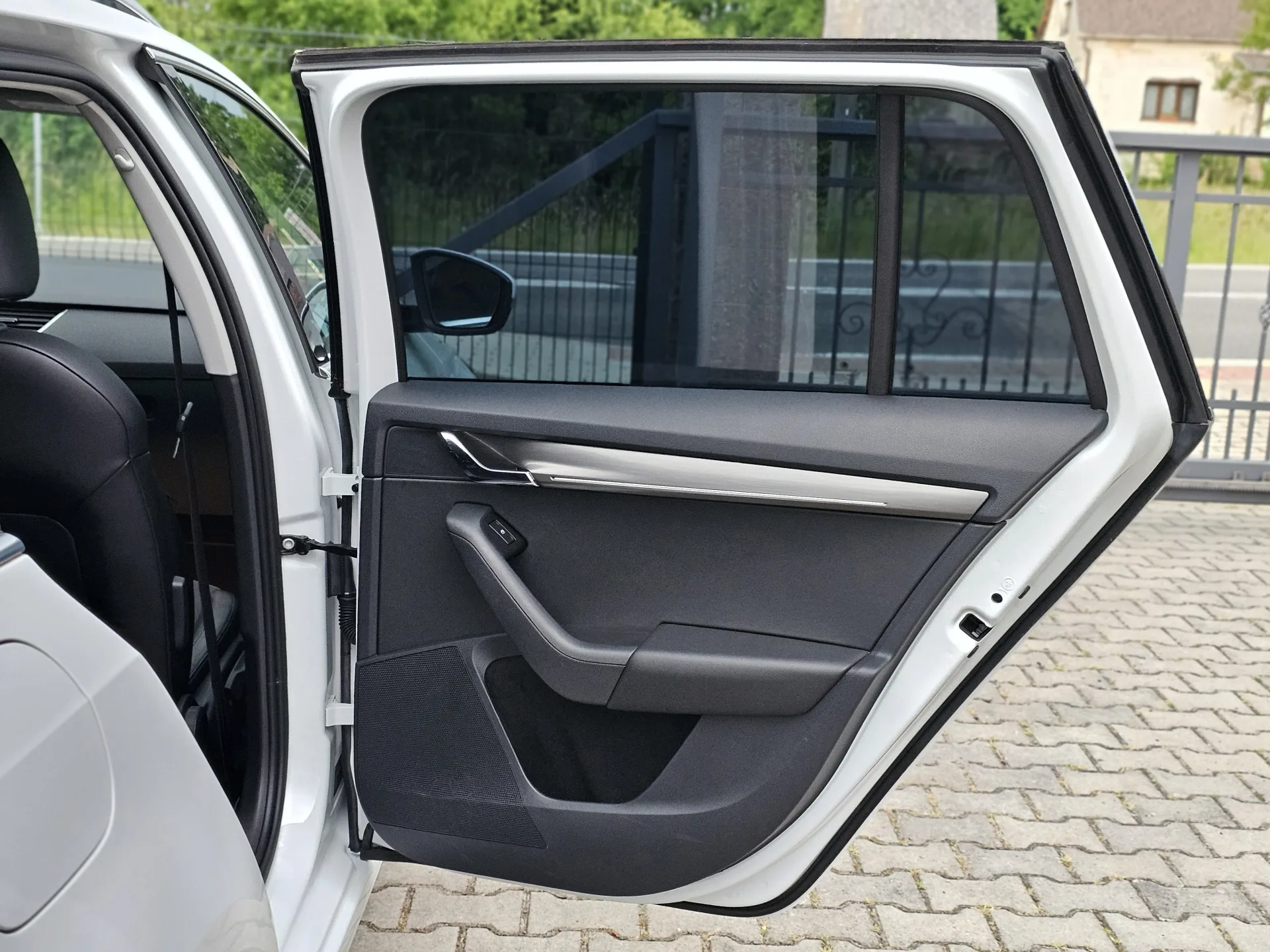 Škoda Octavia III 1.6 TDi Style (2019, Bílá perleť) – fotografie vozidla 20 z 22