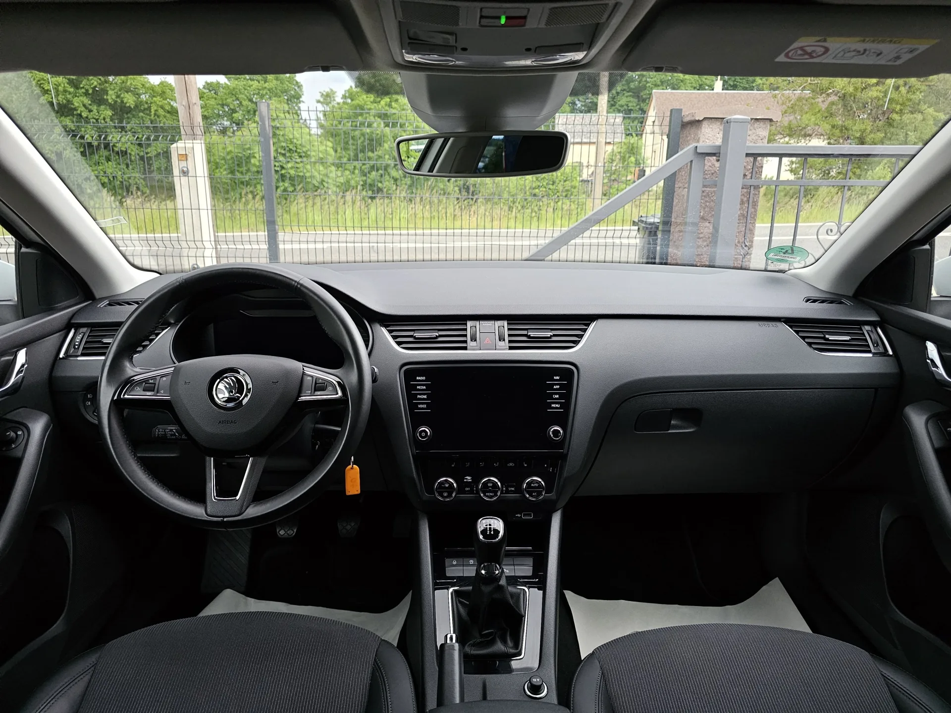 Škoda Octavia III 1.6 TDi Style (2019, Bílá perleť) – fotografie vozidla 11 z 22