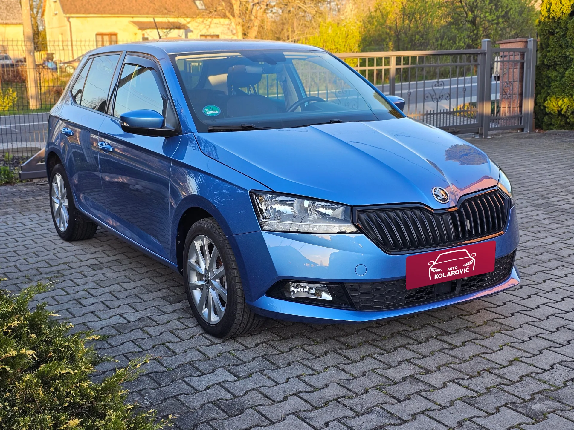 Škoda Fabia III 1.0 MPI Soleil (2019, Modrá metalíza) – fotografie vozidla 3 z 20
