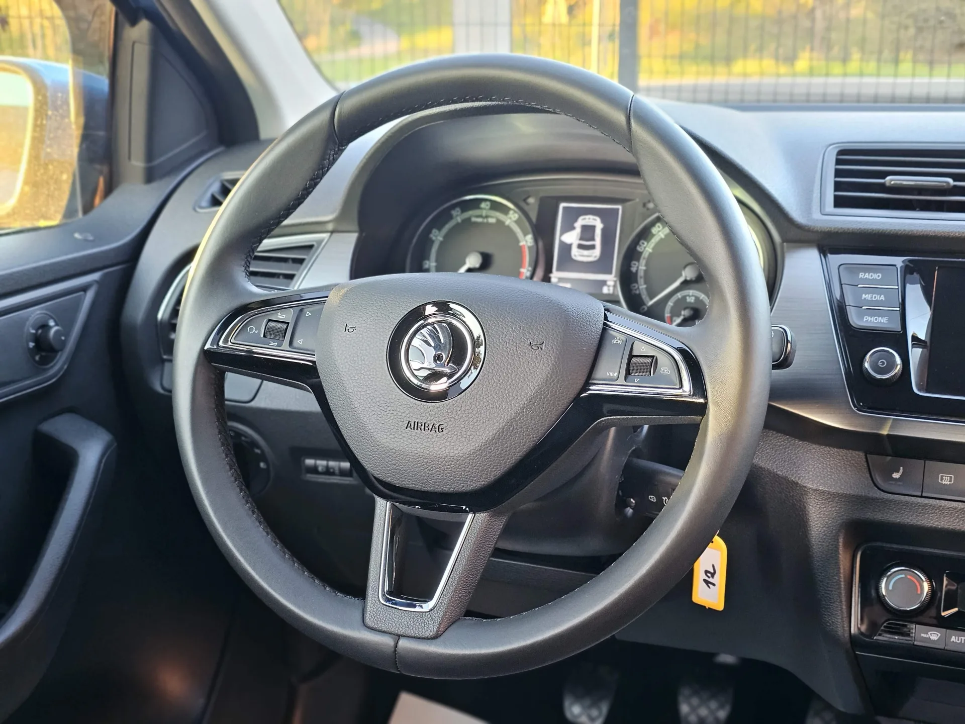 Škoda Fabia III 1.0 MPI Soleil (2019, Modrá metalíza) – fotografie vozidla 11 z 20