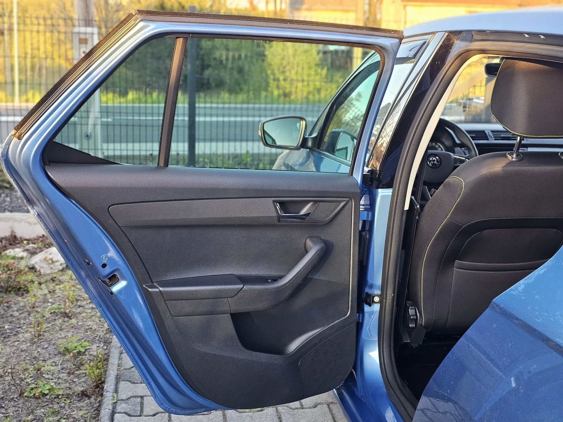 Škoda Fabia III 1.0 MPI Soleil (2019, Modrá metalíza) – fotografie vozidla 17 z 20