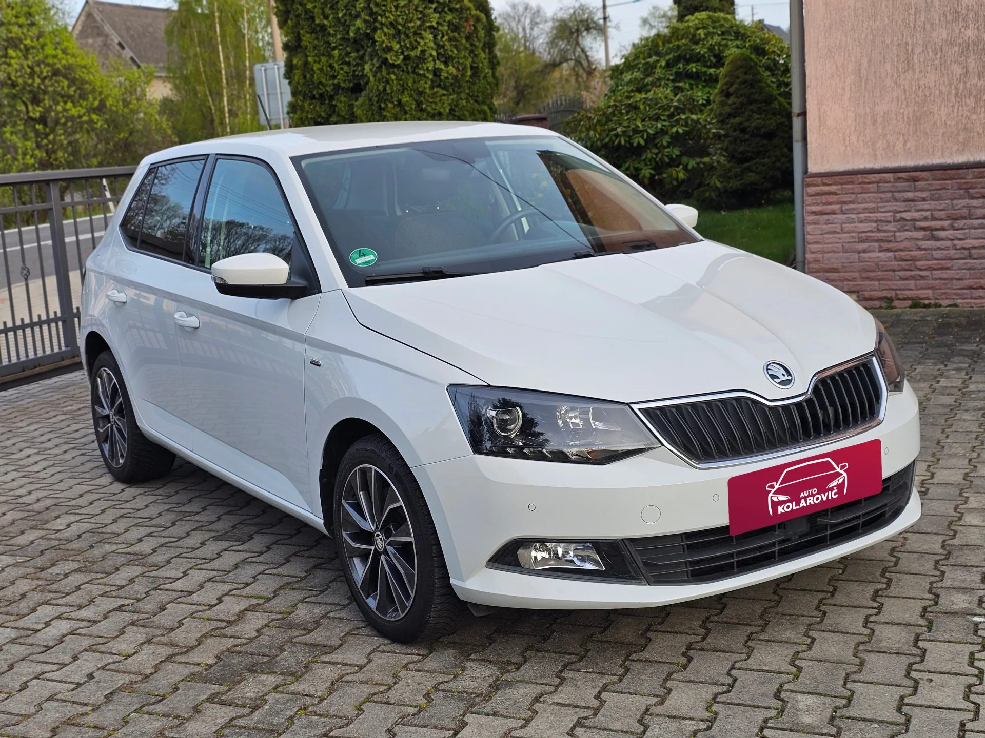 Škoda Fabia III 1.2 TSi 81 kW Drive (2017, Bílá) – fotografie vozidla 3 z 22