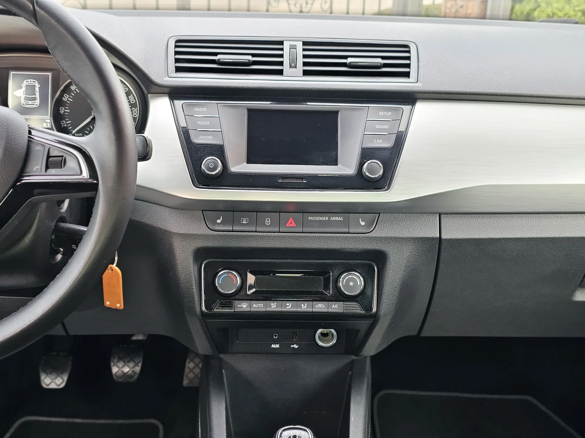 Škoda Fabia III 1.2 TSi 81 kW Drive (2017, Bílá) – fotografie vozidla 13 z 22