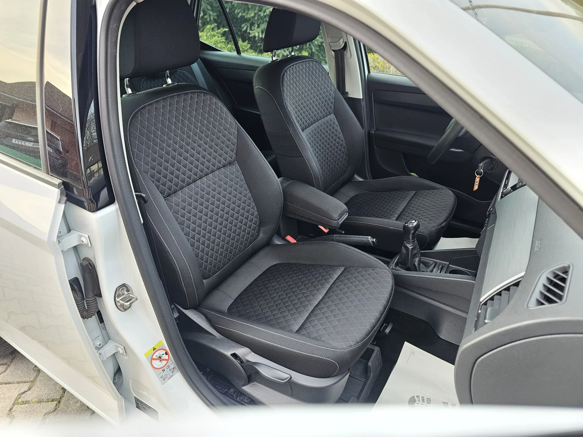 Škoda Fabia III 1.2 TSi 81 kW Drive (2017, Bílá) – fotografie vozidla 15 z 22