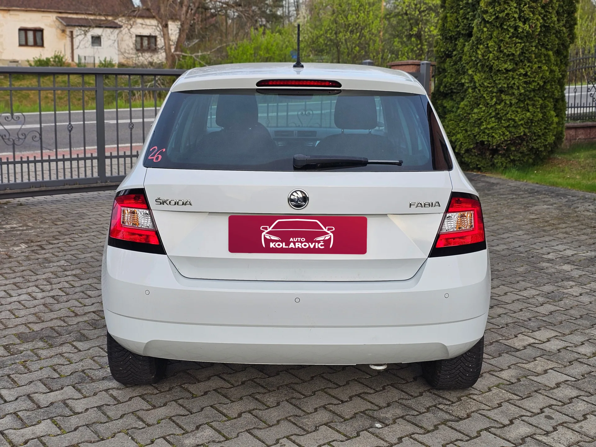 Škoda Fabia III 1.2 TSi 81 kW Drive (2017, Bílá) – fotografie vozidla 6 z 22