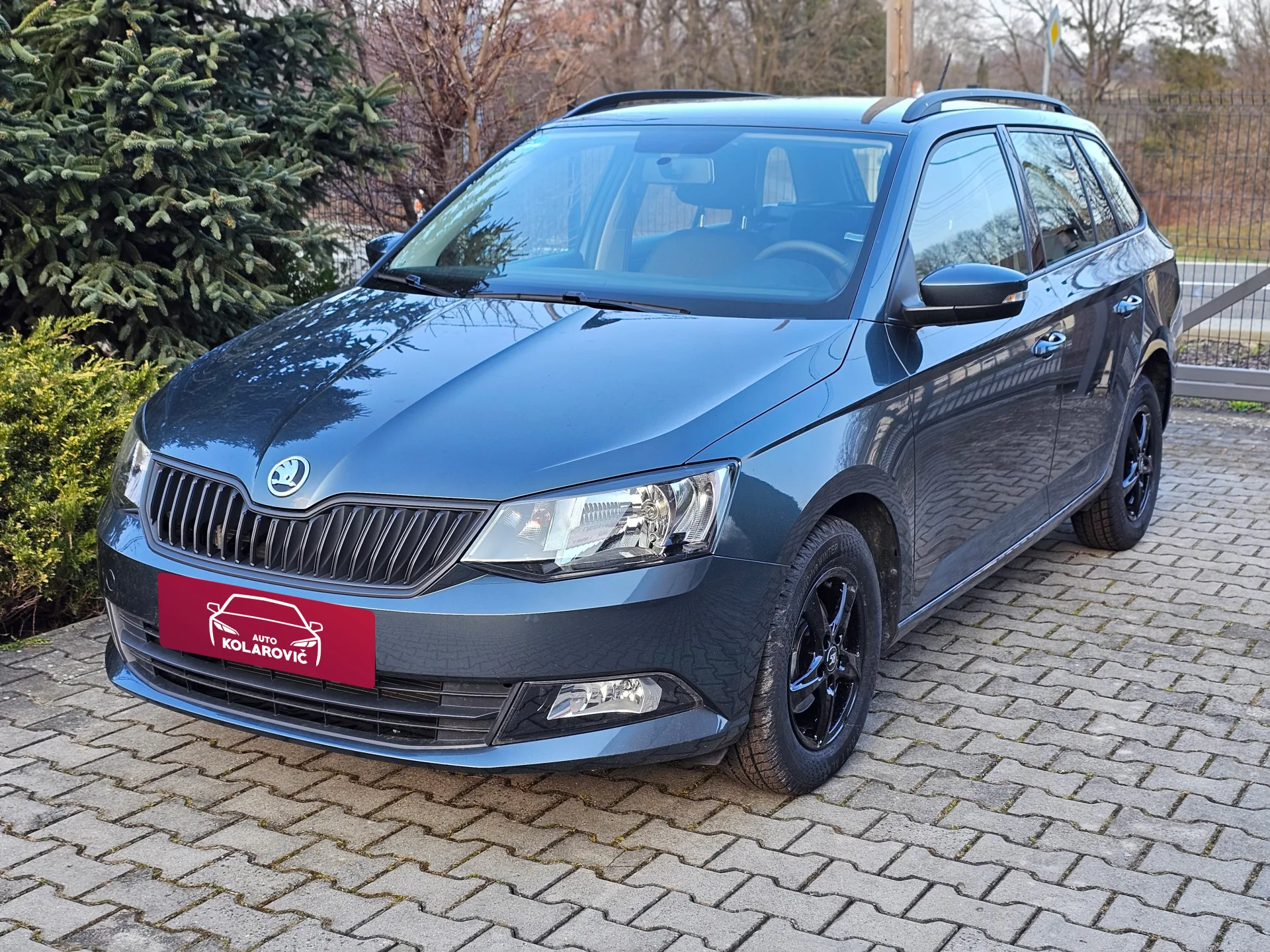 Škoda Fabia III 1.0 MPi Combi Cool Plus (2018, Šedá metalíza) – hlavní fotografie vozidla