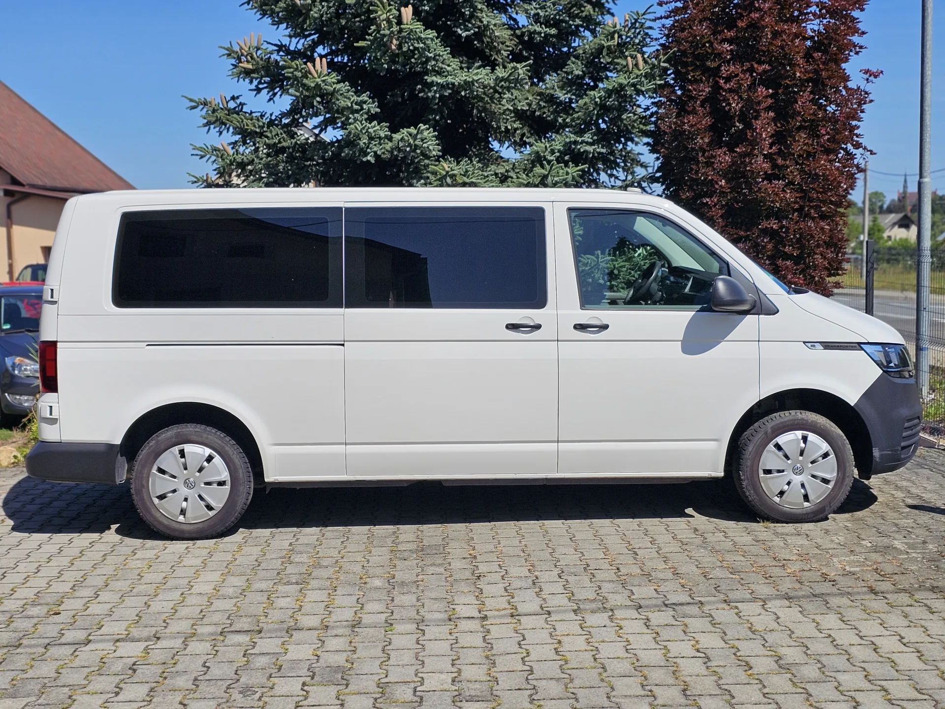 Volkswagen Transporter 2.0 TDi Long (2022, Bílá) – fotografie vozidla 4 z 24