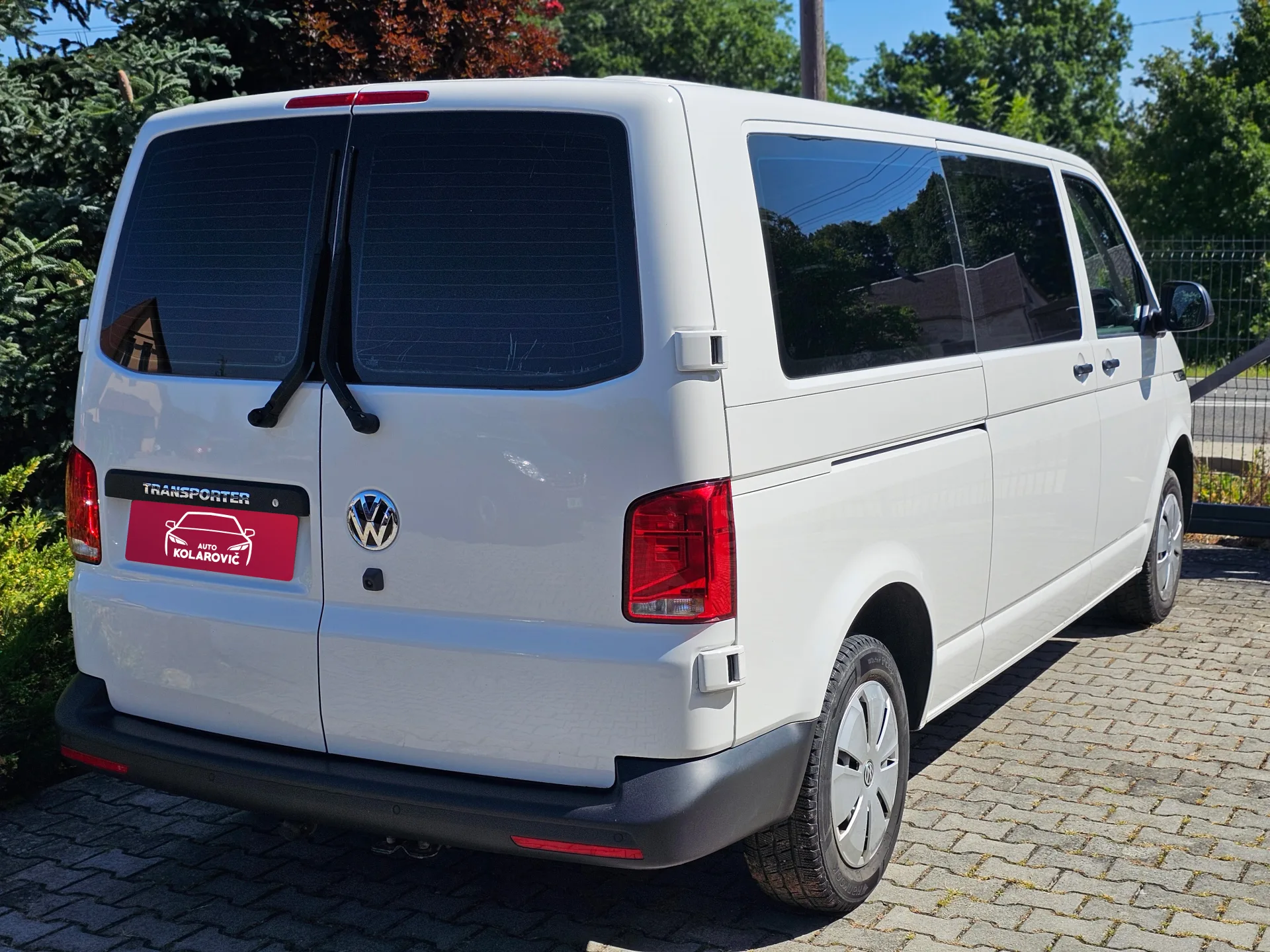 Volkswagen Transporter 2.0 TDi Long (2022, Bílá) – fotografie vozidla 5 z 24