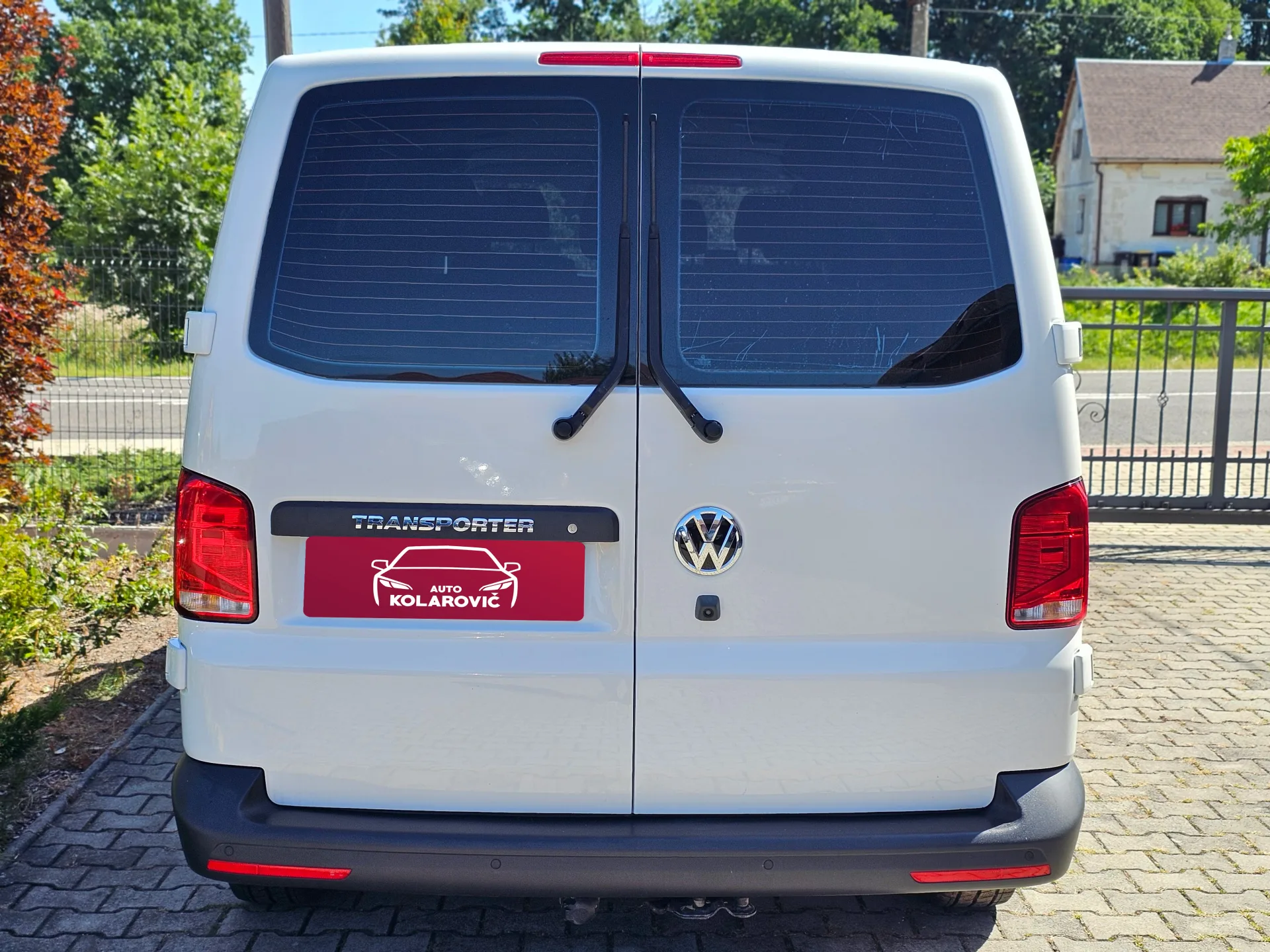 Volkswagen Transporter 2.0 TDi Long (2022, Bílá) – fotografie vozidla 6 z 24