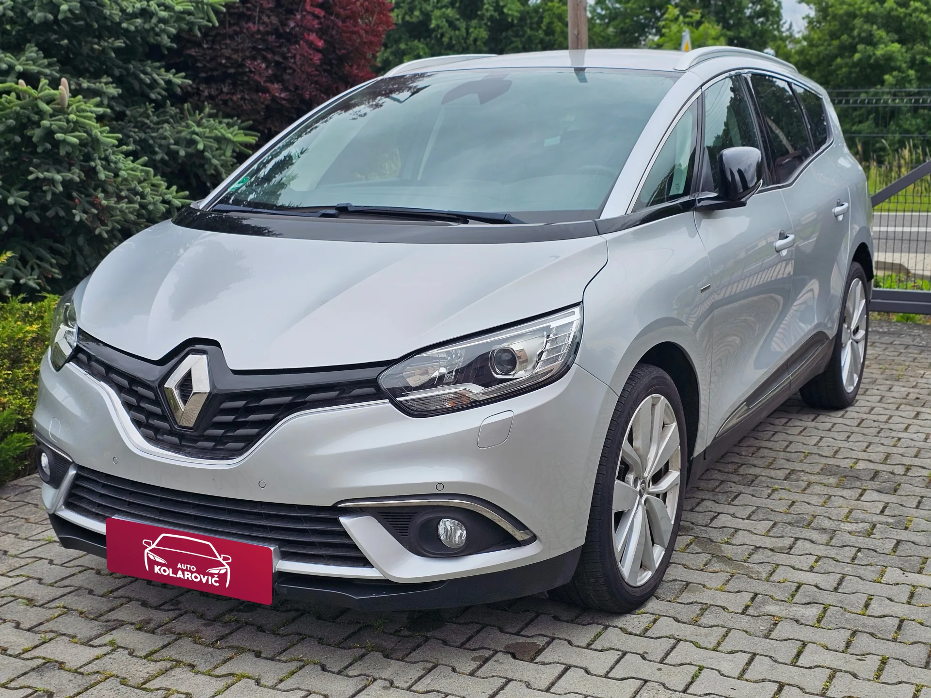 Renault Grand Scenic IV Limited 1.3 TCe EDC (2018) – hlavní fotografie vozidla