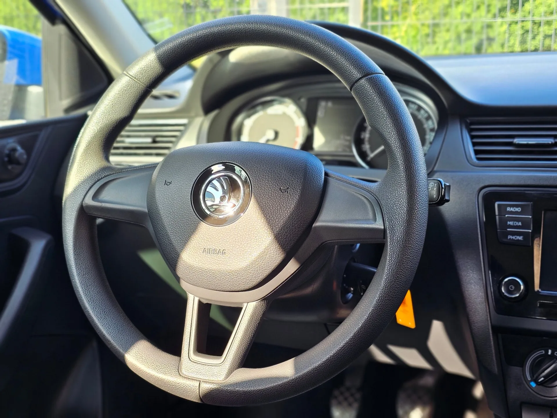Škoda Rapid 1.0 TSi (2018, Modrá) – fotografie vozidla 12 z 22