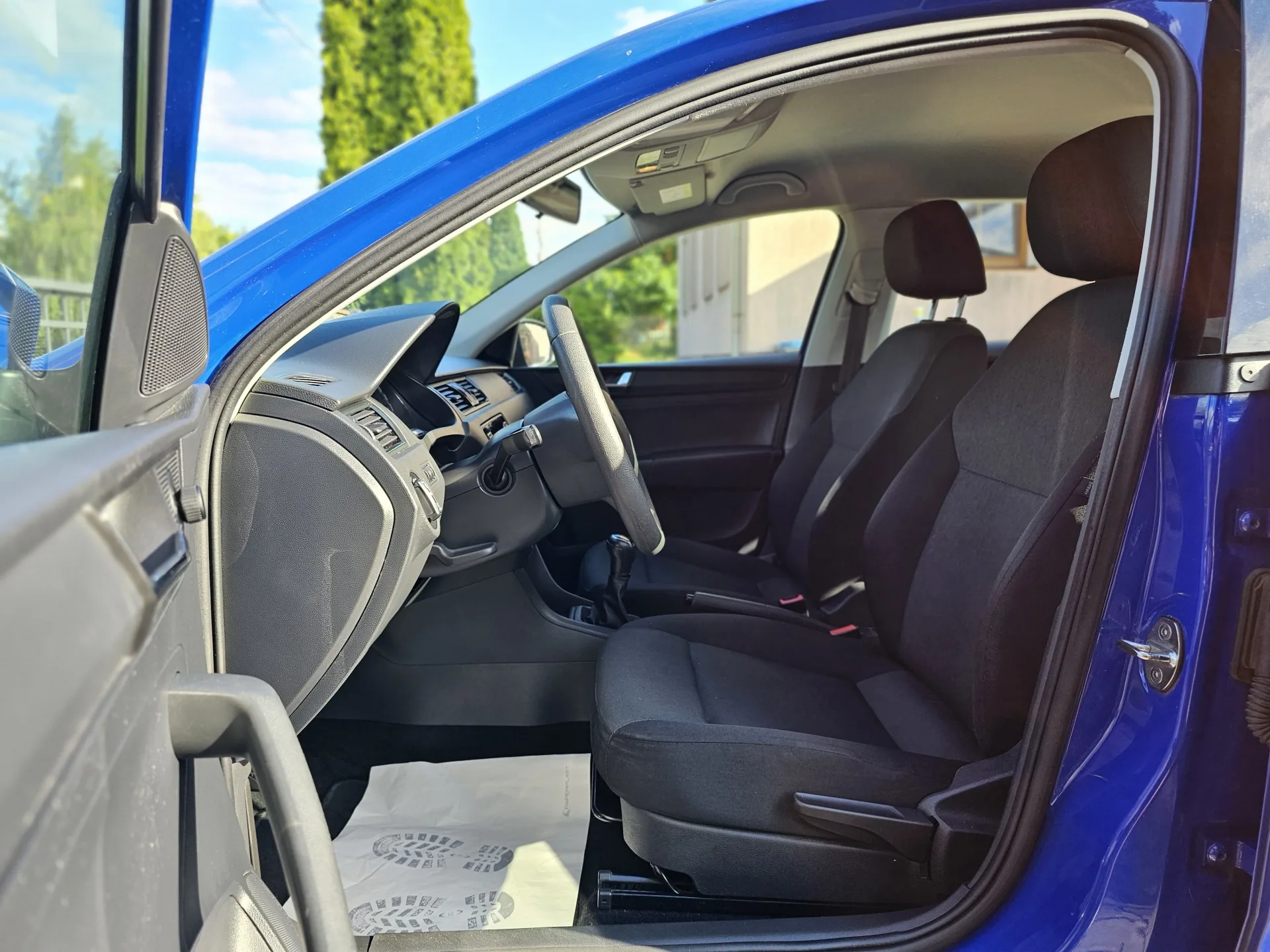 Škoda Rapid 1.0 TSi (2018, Modrá) – fotografie vozidla 10 z 22