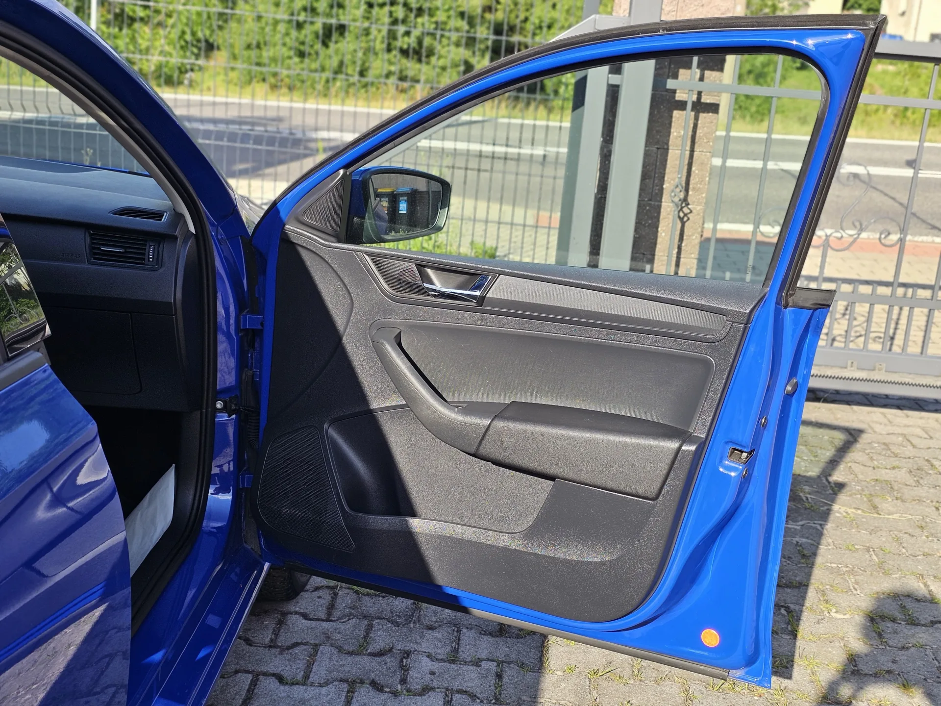 Škoda Rapid 1.0 TSi (2018, Modrá) – fotografie vozidla 16 z 22