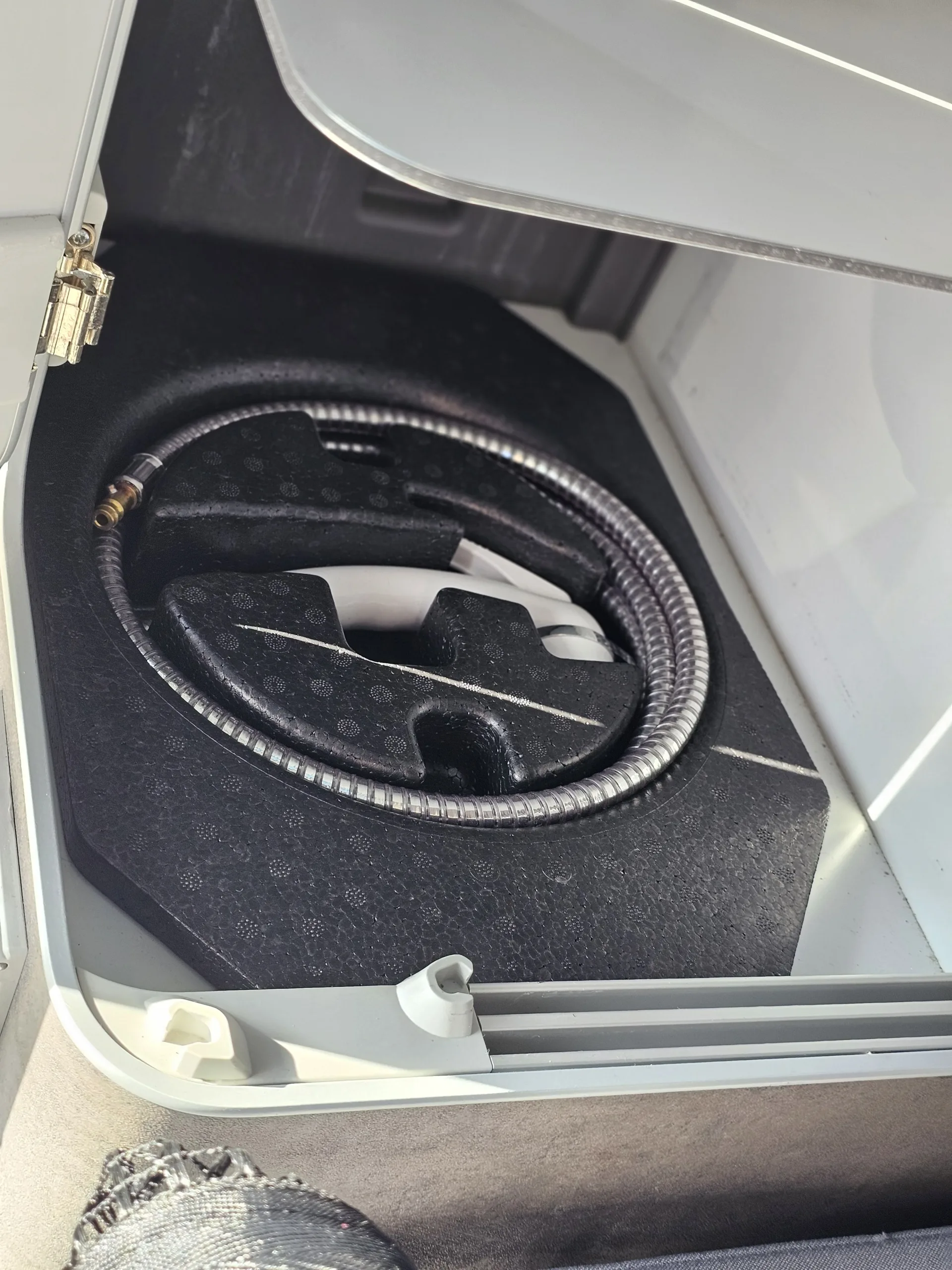 Volkswagen T6.1 California Ocean 2.0 BiTDi 4Motion Edition (2020, Šedá Metalíza) – fotografie vozidla 32 z 35