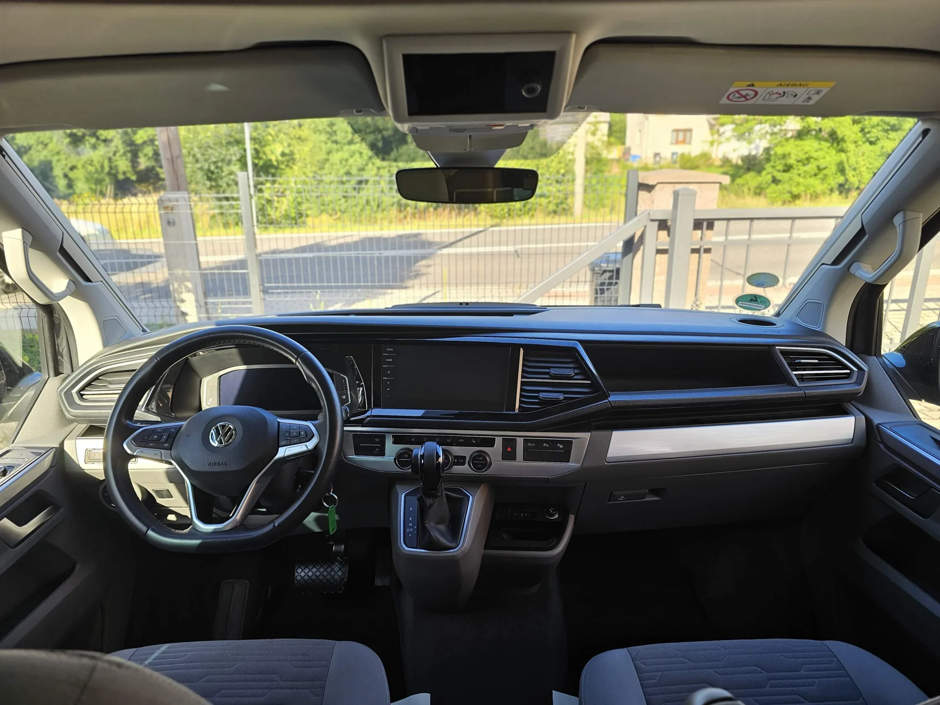 Volkswagen T6.1 California Ocean 2.0 BiTDi 4Motion Edition (2020, Šedá Metalíza) – fotografie vozidla 12 z 35