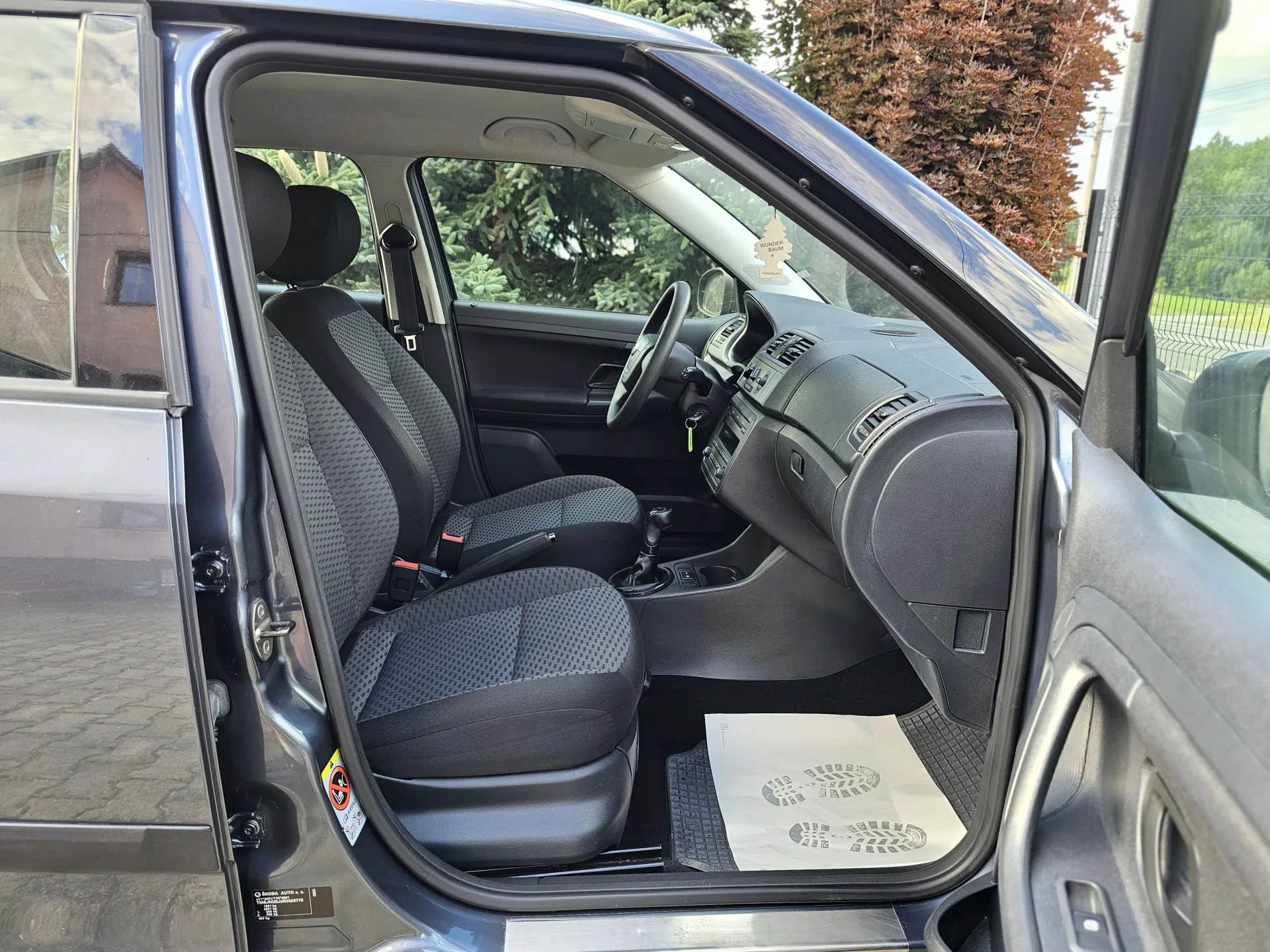 Škoda Fabia II Combi 1.2 TSi (2010, Šedá metalíza) – fotografie vozidla 15 z 22
