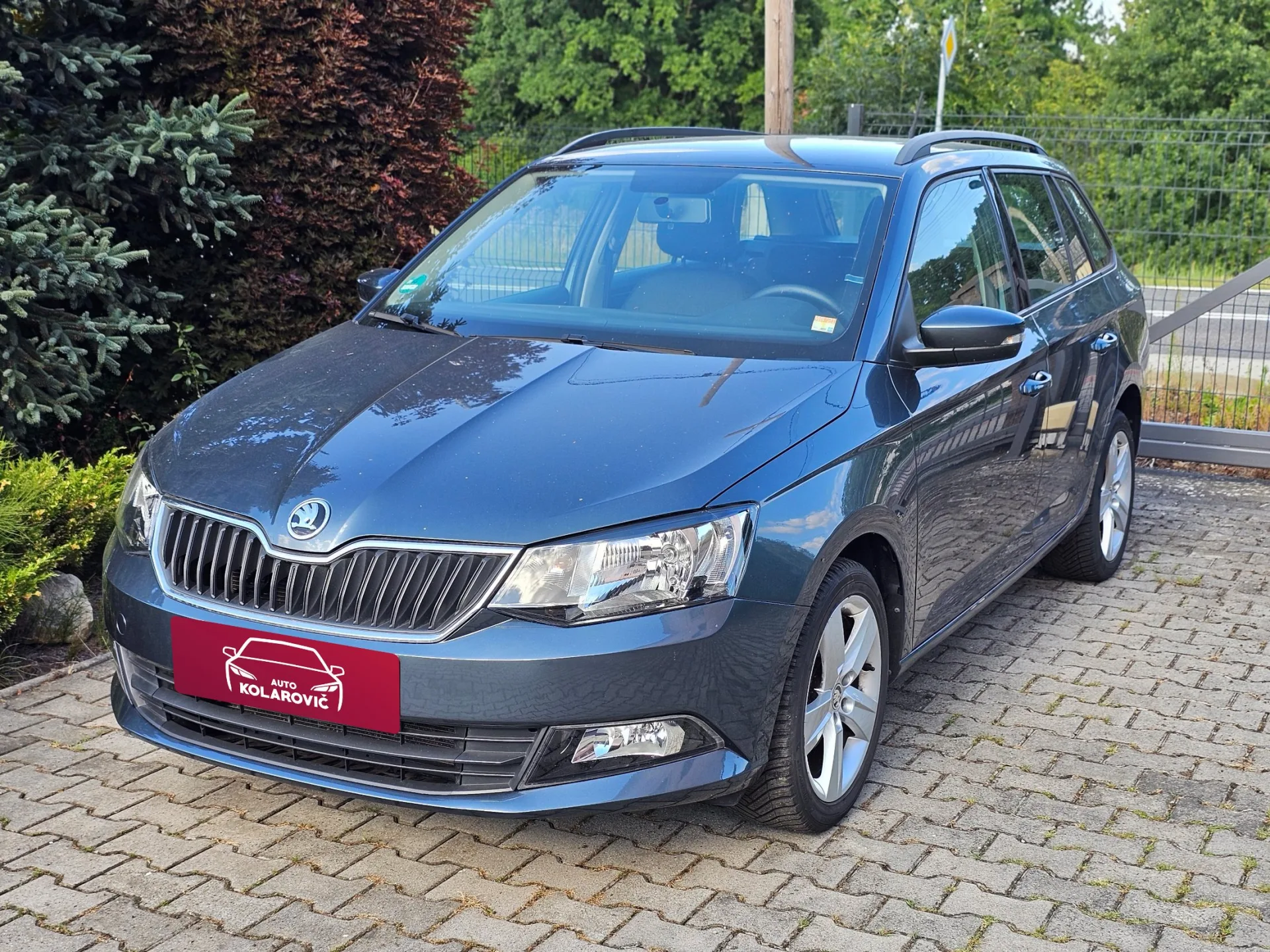 Škoda Fabia III Combi 1.0 TSi (2017, Šedá metalíza) – hlavní fotografie vozidla