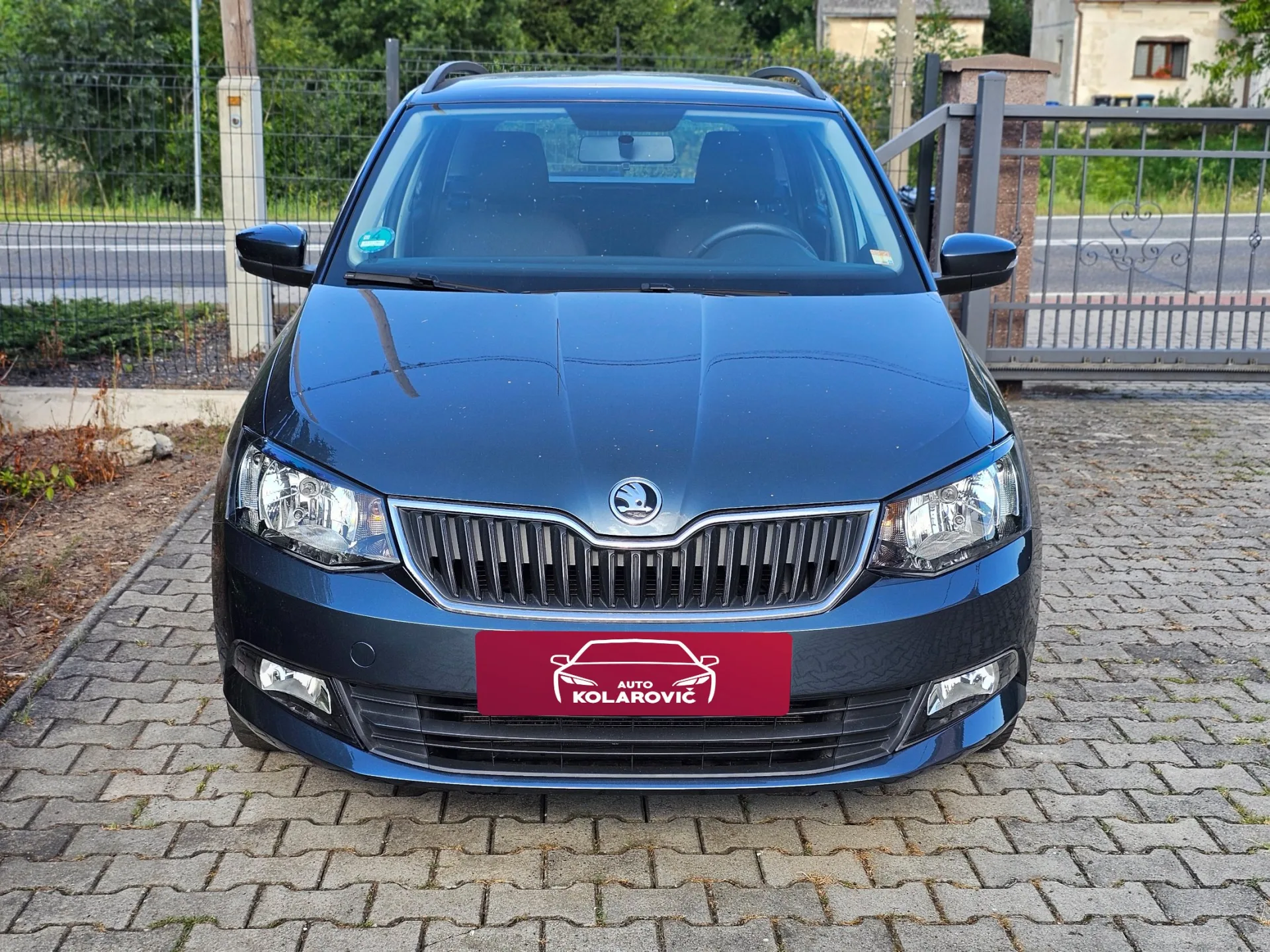 Škoda Fabia III Combi 1.0 TSi (2017, Šedá metalíza) – fotografie vozidla 2 z 22