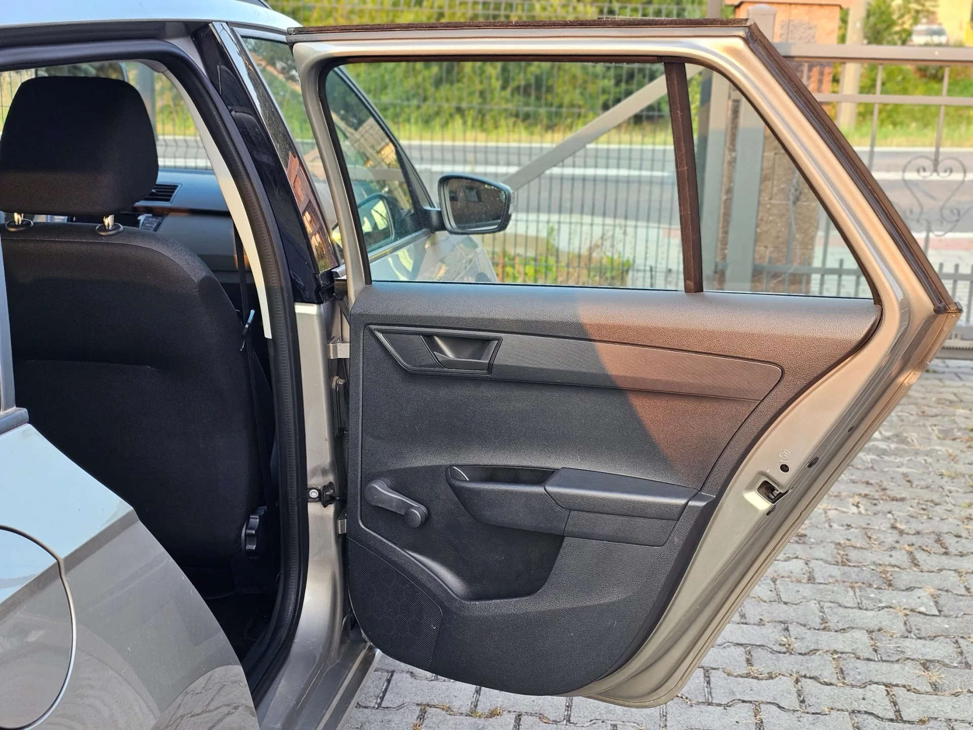 Škoda Fabia III Combi 1.0 MPi (2018, Béžová Cappucino) – fotografie vozidla 19 z 22