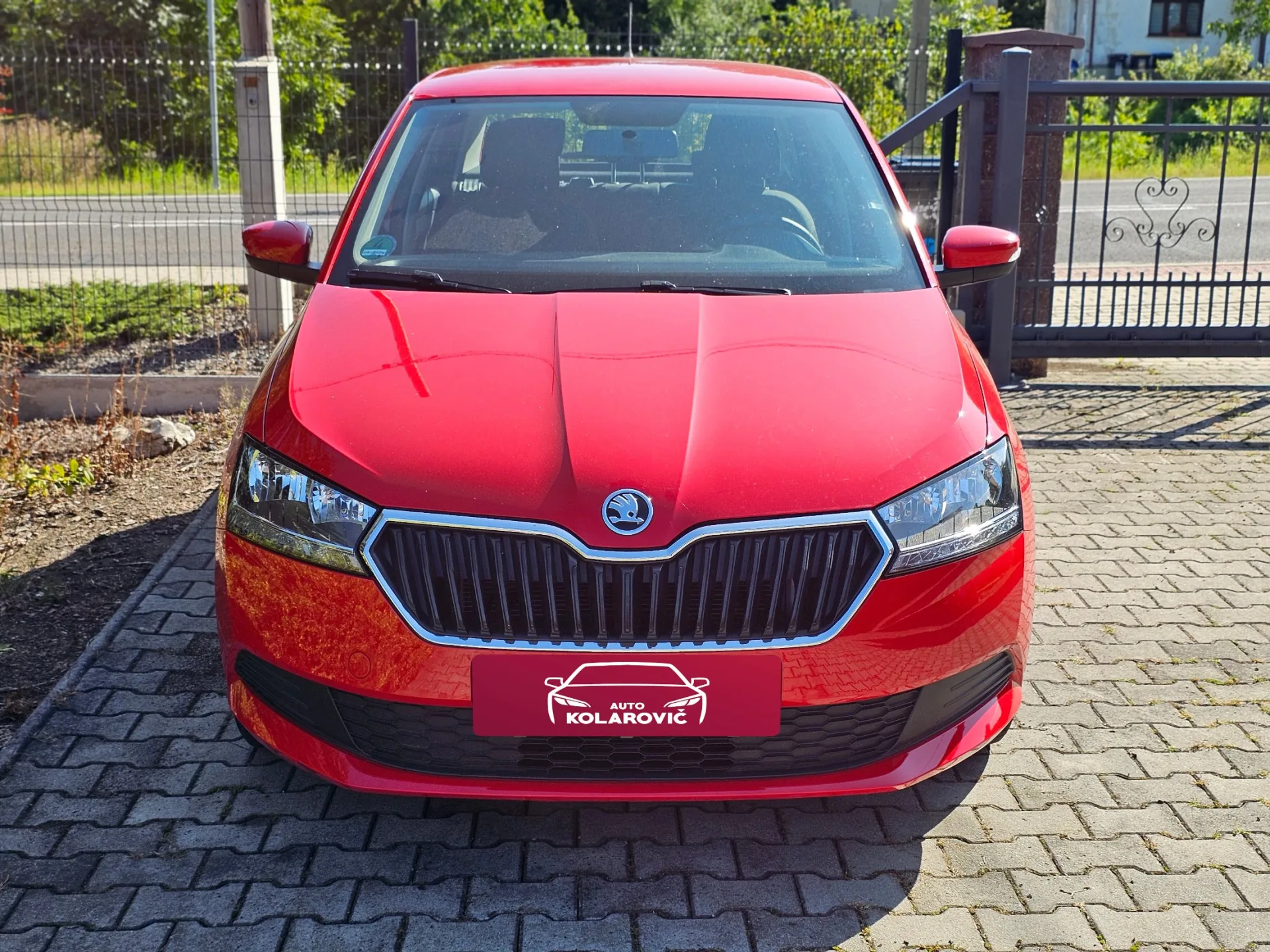 Škoda Fabia III 1.0 TSi (2019, Červená pastelová) – fotografie vozidla 2 z 22