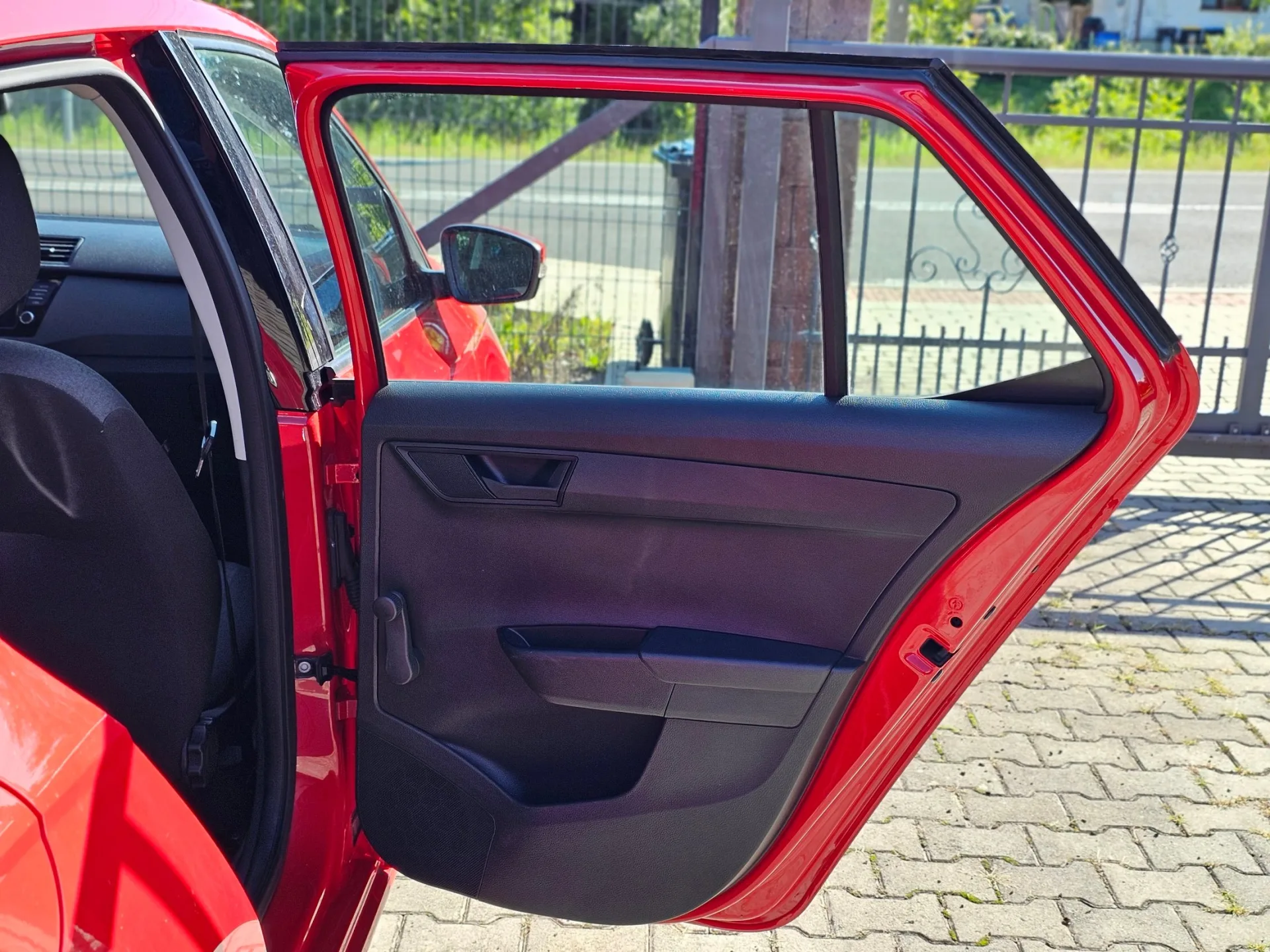 Škoda Fabia III 1.0 TSi (2019, Červená pastelová) – fotografie vozidla 20 z 22