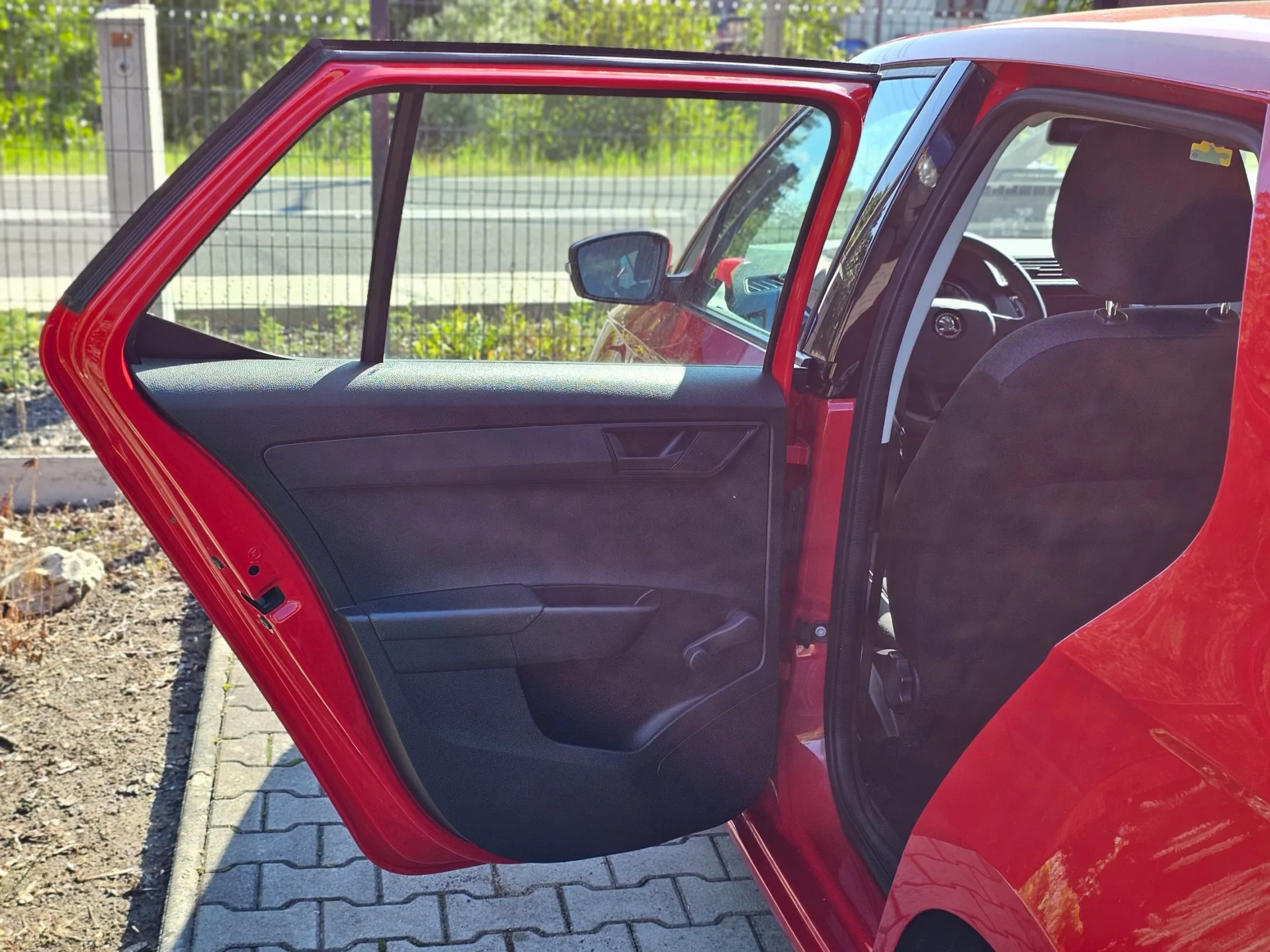 Škoda Fabia III 1.0 TSi (2019, Červená pastelová) – fotografie vozidla 17 z 22