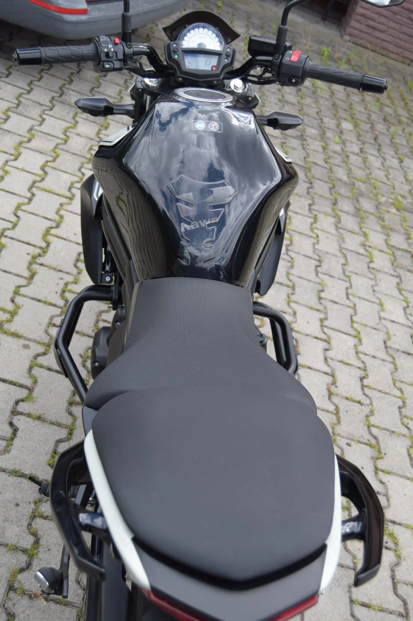Kawasaki ER-6n 650 (2016, Černá metalíza) – fotografie vozidla 13 z 15