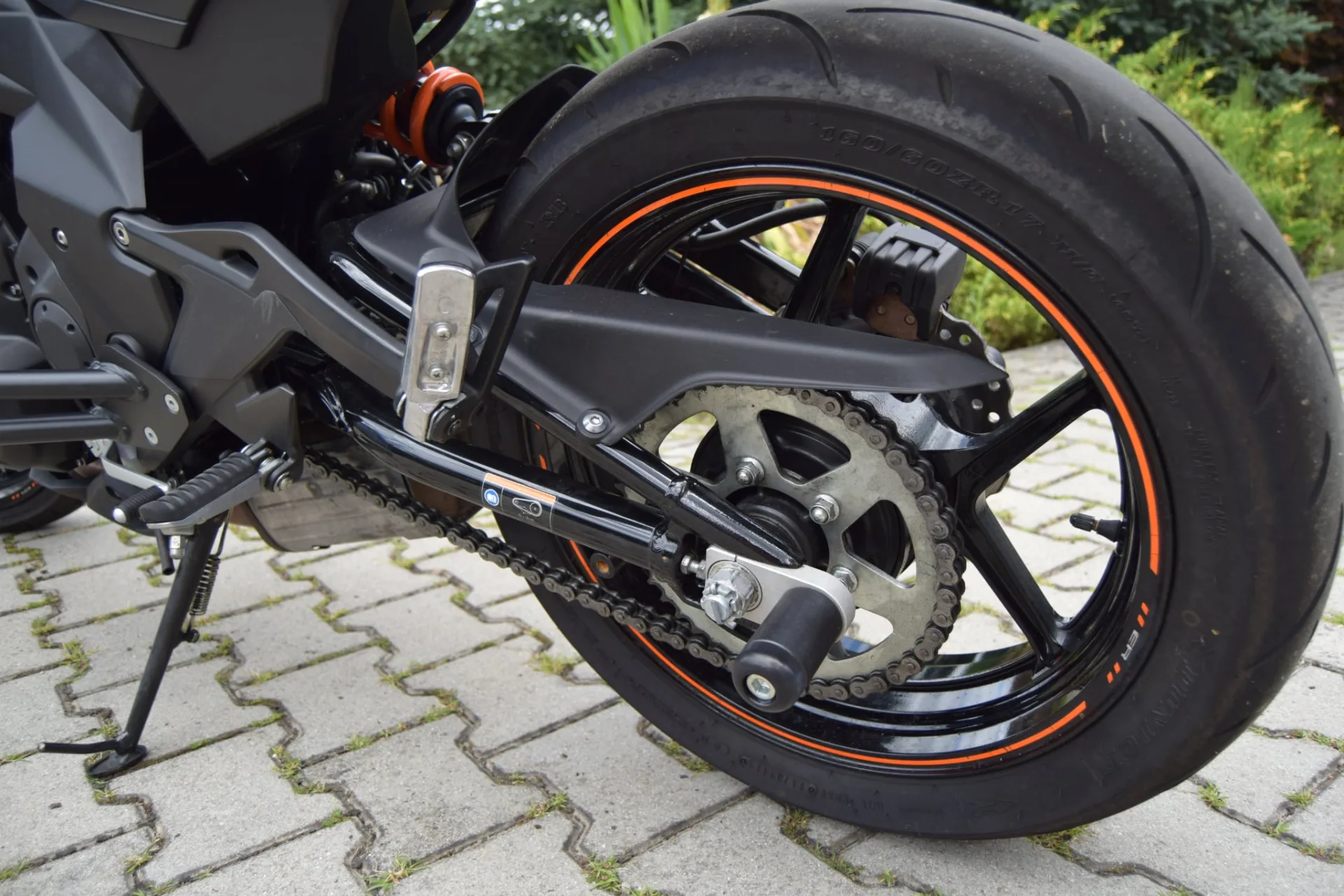Kawasaki ER-6n 650 (2016, Černá metalíza) – fotografie vozidla 9 z 15