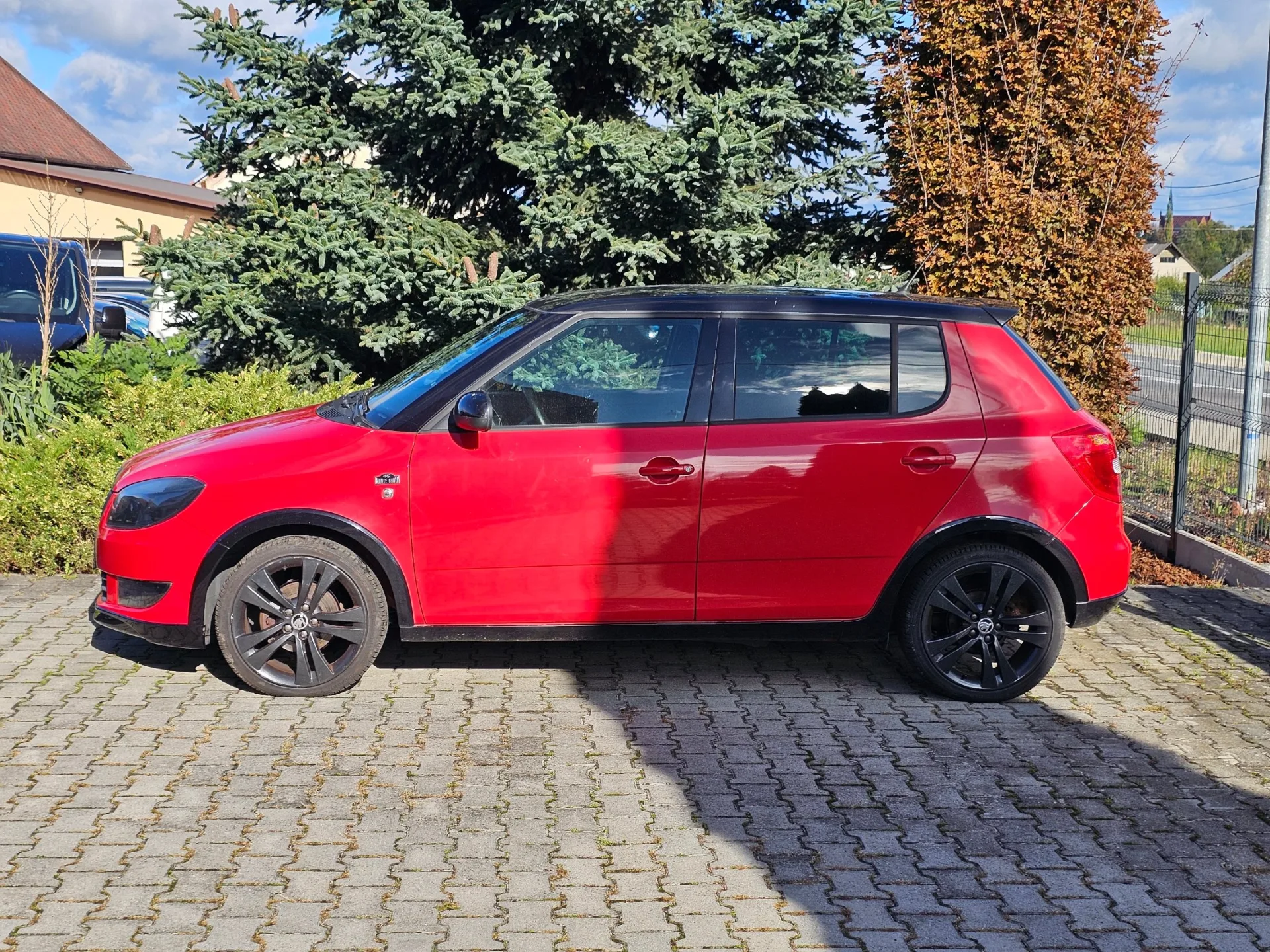 Škoda Fabia II 1.2 TSi Monte Carlo (2014, Červená) – fotografie vozidla 8 z 20