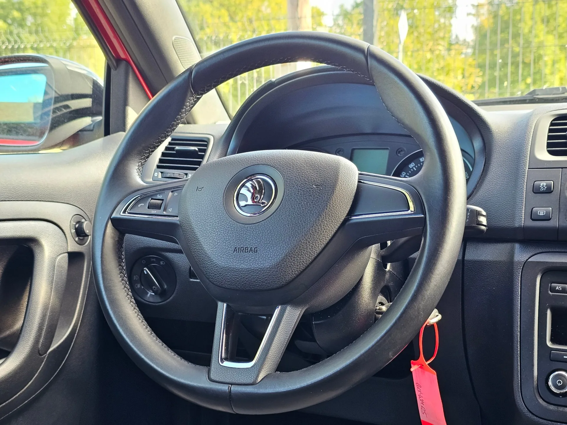 Škoda Fabia II 1.2 TSi Monte Carlo (2014, Červená) – fotografie vozidla 11 z 20