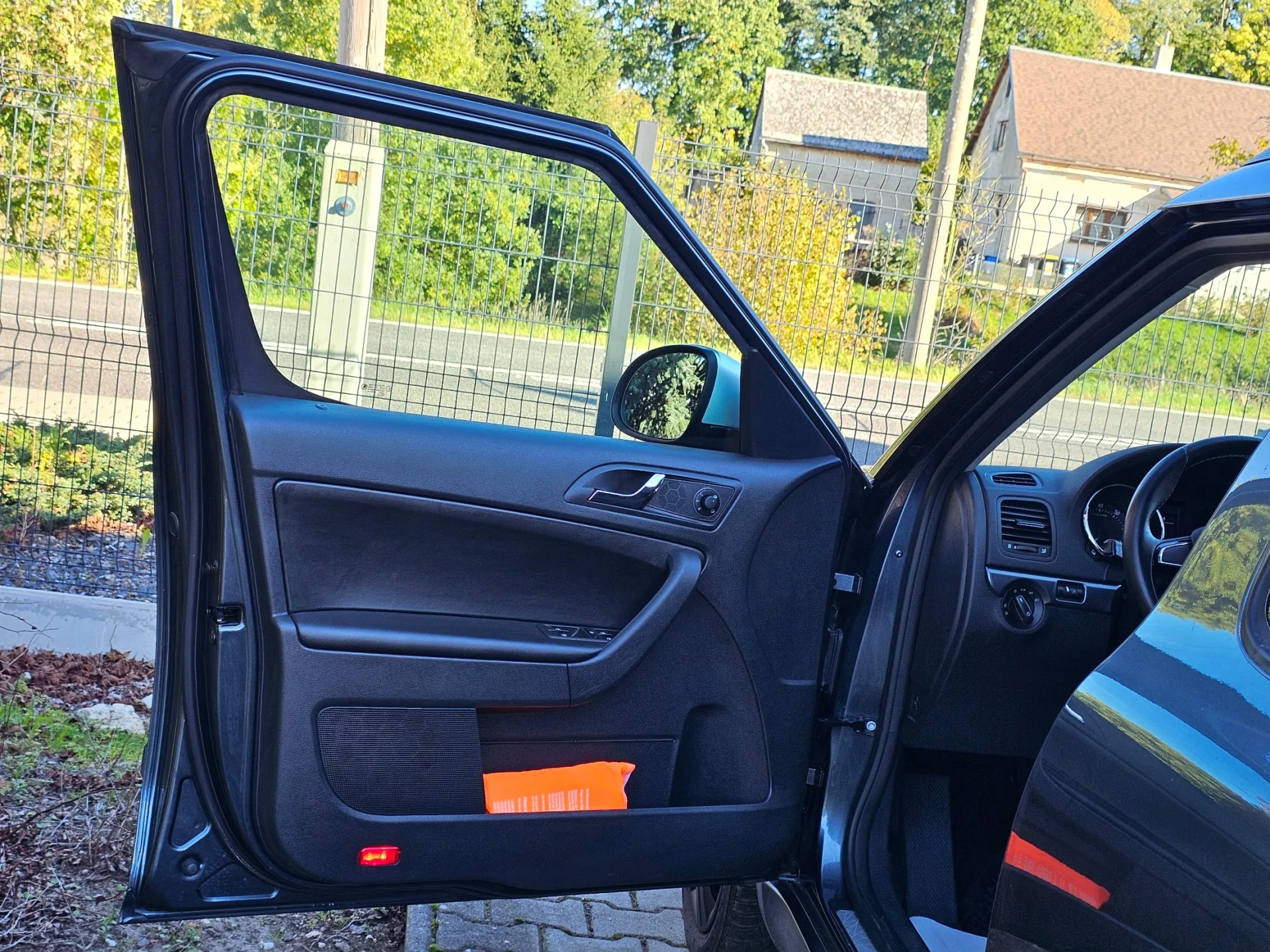 Škoda Yeti 1.2 TSi Adventure Edition (2014, Šedá metalíza) – fotografie vozidla 9 z 21